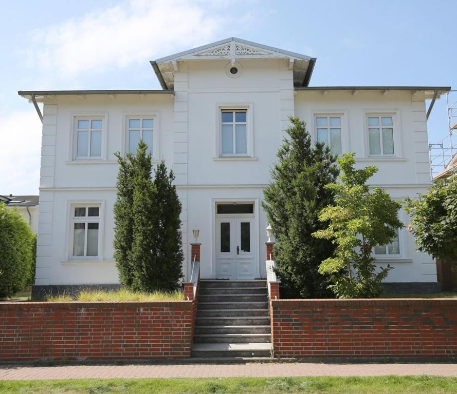 Strandnahe Fewo Mit 3 Schlafzimmern Und Balkon, Villa Vergissmeinnicht 02, Binz Zewnętrze zdjęcie